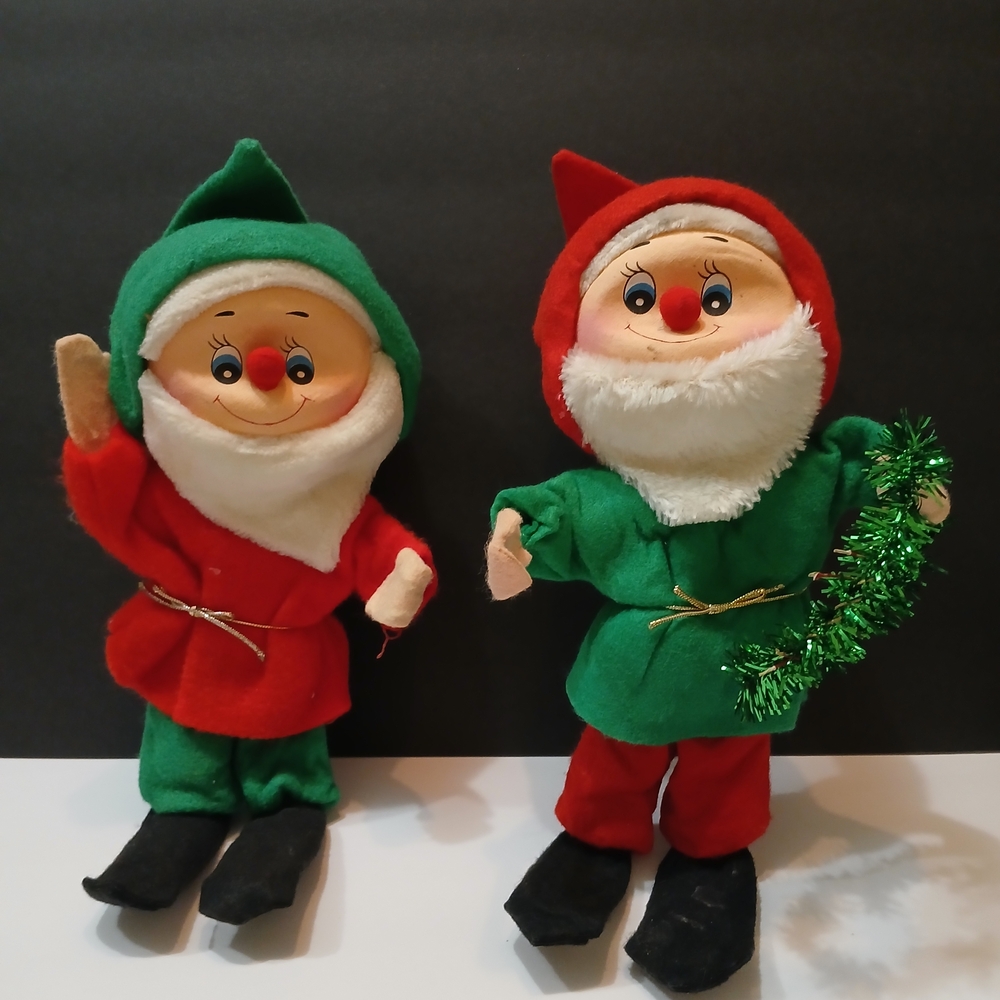 Ardco Vintage Festive Holiday Decor Set - Red and Green Lor Of 2